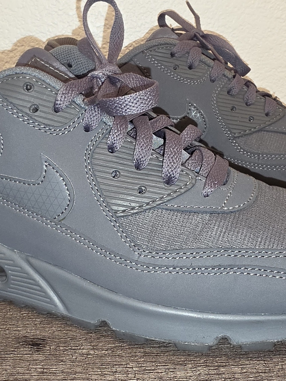 Nike Air Max 90 sneakers in monochromatic anthracite Size 11 Worn Twice